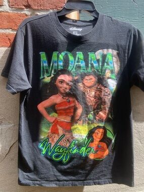 Disney Black Moana Wayfinder Graphic Tee